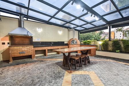 Apartamento à venda com 128m², 4 quartos e 3 vagas Apartamento à venda com 128m², 4 quartos e 3 vagasÁrea comum - Churrasqueira
