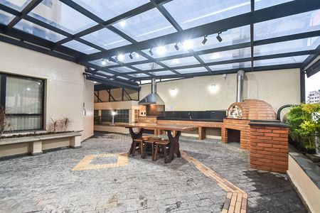 Apartamento à venda com 128m², 4 quartos e 3 vagas Apartamento à venda com 128m², 4 quartos e 3 vagasÁrea comum - Churrasqueira