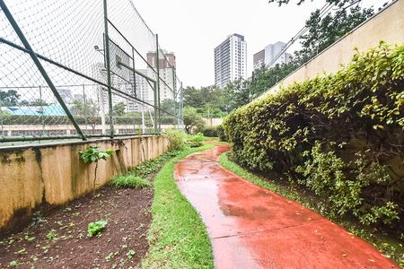 Apartamento à venda com 128m², 4 quartos e 3 vagas Apartamento à venda com 128m², 4 quartos e 3 vagasPista de caminhada