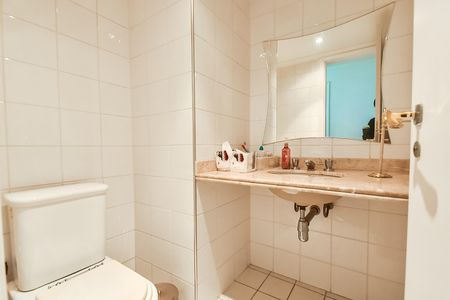 Apartamento à venda com 128m², 4 quartos e 3 vagas Apartamento à venda com 128m², 4 quartos e 3 vagasLavabo