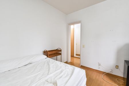 Apartamento à venda com 128m², 4 quartos e 3 vagas Apartamento à venda com 128m², 4 quartos e 3 vagasSuíte
