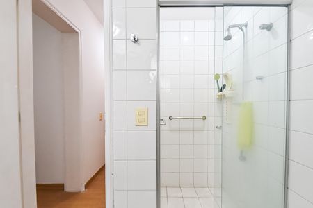 Apartamento à venda com 128m², 4 quartos e 3 vagas Apartamento à venda com 128m², 4 quartos e 3 vagasBanheiro da suíte