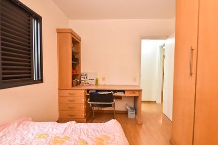 Apartamento à venda com 128m², 4 quartos e 3 vagas Apartamento à venda com 128m², 4 quartos e 3 vagasQuarto 3
