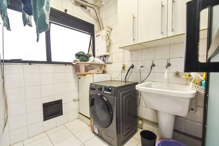 Apartamento à venda com 128m², 4 quartos e 3 vagas Apartamento à venda com 128m², 4 quartos e 3 vagasÁrea de serviço