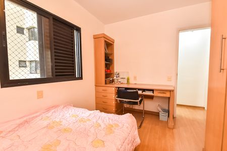 Apartamento à venda com 128m², 4 quartos e 3 vagas Apartamento à venda com 128m², 4 quartos e 3 vagasQuarto 3