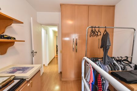 Apartamento à venda com 128m², 4 quartos e 3 vagas Apartamento à venda com 128m², 4 quartos e 3 vagasQuarto 2