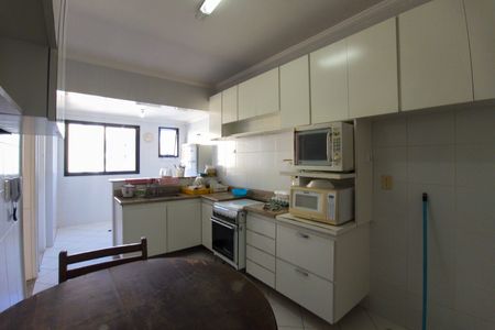 Apartamento para alugar com 400m², 3 quartos e 3 vagasCozinha 