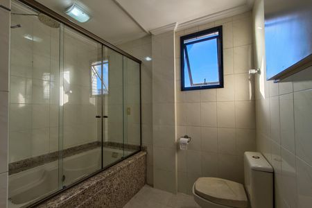 Apartamento para alugar com 400m², 3 quartos e 3 vagasBanheiro da Suíte 2