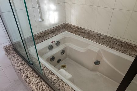 Apartamento para alugar com 400m², 3 quartos e 3 vagasBanheiro da Suíte 2