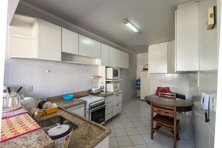 Apartamento para alugar com 400m², 3 quartos e 3 vagasCozinha