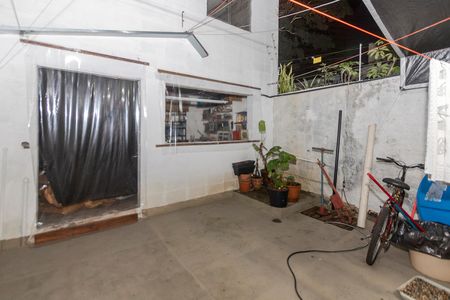 Quintal de casa à venda com 3 quartos, 144m² em Jardim das Acacias, São Paulo