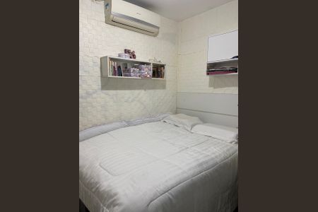 Apartamento à venda com 75m², 3 quartos e 2 vagas Apartamento à venda com 75m², 3 quartos e 2 vagasQuarto