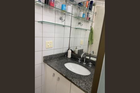 Banheiro de apartamento à venda com 3 quartos, 75m² em Aclimação, São Paulo