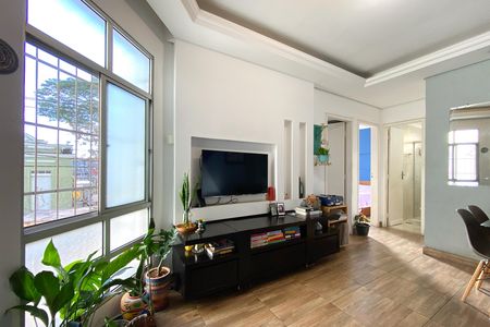 Apartamento à venda com 2 quartos, 45m² em Carlos Prates, Belo Horizonte