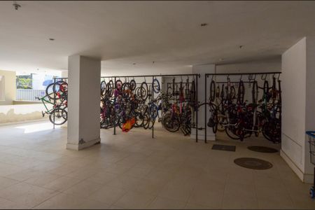 Apartamento para alugar com 100m², 2 quartos e 1 vagaÁrea comum