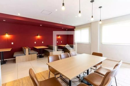 Apartamento para alugar com 28m², 1 quarto e sem vaga Apartamento para alugar com 28m², 1 quarto e sem vagaÁrea comum - Salão de festas