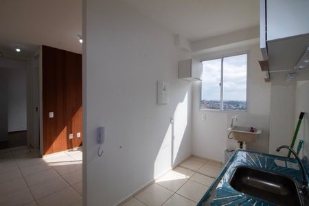 Apartamento para alugar com 46m², 2 quartos e 1 vaga Apartamento para alugar com 46m², 2 quartos e 1 vagaCozinha e Área de Serviço