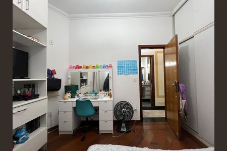 Casa à venda com 210m², 3 quartos e 2 vagasQuarto 2