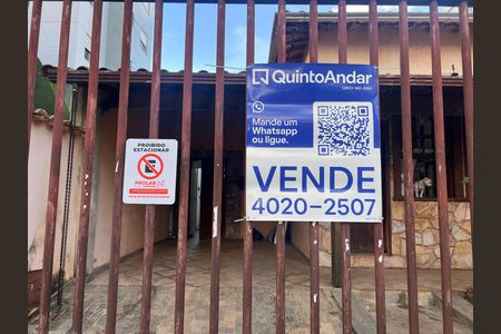 Casa à venda com 210m², 3 quartos e 2 vagasPlaca QuintoAndar 