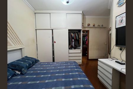 Casa à venda com 210m², 3 quartos e 2 vagasQuarto Suíte