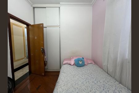 Casa à venda com 210m², 3 quartos e 2 vagasQuarto 2