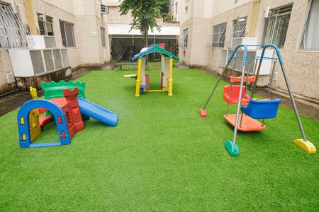 Apartamento para alugar com 45m², 2 quartos e sem vagaÁrea comum - Playground