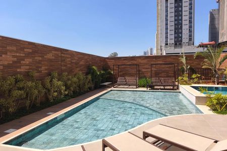Apartamento à venda com 146m², 4 quartos e 2 vagas Apartamento à venda com 146m², 4 quartos e 2 vagasÁrea comum - Piscina