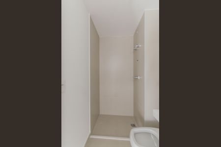 Apartamento à venda com 146m², 4 quartos e 2 vagas Apartamento à venda com 146m², 4 quartos e 2 vagasBanheiro da Suíte 1