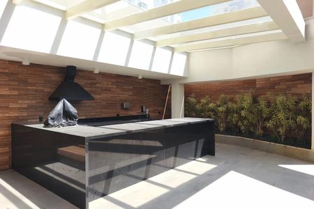 Apartamento à venda com 146m², 4 quartos e 2 vagas Apartamento à venda com 146m², 4 quartos e 2 vagasÁrea comum - Churrasqueira