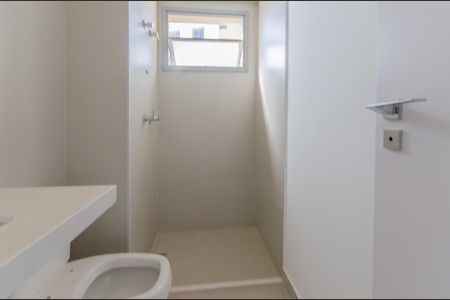 Apartamento à venda com 146m², 4 quartos e 2 vagas Apartamento à venda com 146m², 4 quartos e 2 vagasBanheiro da Suíte 2