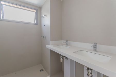 Apartamento à venda com 146m², 4 quartos e 2 vagas Apartamento à venda com 146m², 4 quartos e 2 vagasBanheiro da Suíte 3