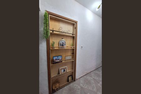 Casa para alugar com 65m², 2 quartos e 1 vaga Casa para alugar com 65m², 2 quartos e 1 vagaCorredor