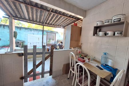 Casa para alugar com 65m², 2 quartos e 1 vaga Casa para alugar com 65m², 2 quartos e 1 vagaVaranda