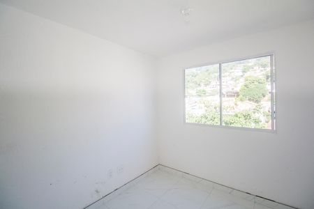 Sala de apartamento para alugar com 2 quartos, 42m² em Cascadura, Rio de Janeiro