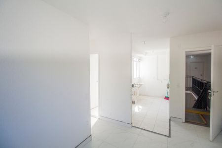 Sala de apartamento para alugar com 2 quartos, 42m² em Cascadura, Rio de Janeiro