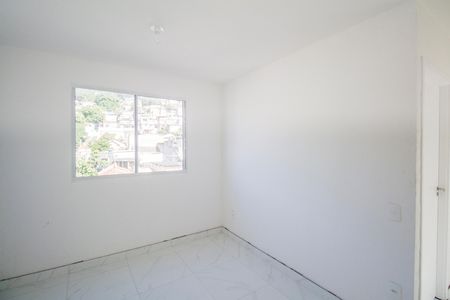 Sala de apartamento para alugar com 2 quartos, 42m² em Cascadura, Rio de Janeiro