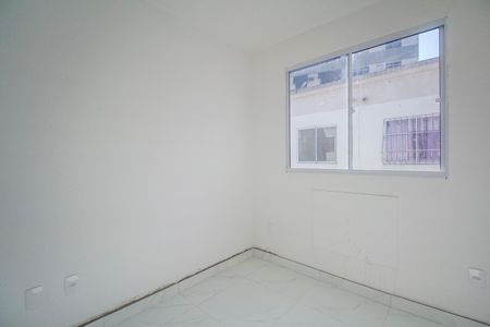 Quarto 2 de apartamento para alugar com 2 quartos, 42m² em Cascadura, Rio de Janeiro