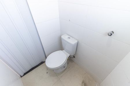 Banheiro de apartamento para alugar com 1 quarto, 45m² em Vila Canero, São Paulo