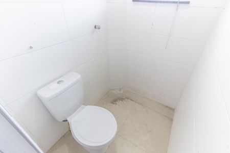 Banheiro de apartamento para alugar com 1 quarto, 45m² em Vila Canero, São Paulo