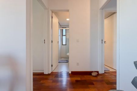 Corredor de apartamento para alugar com 2 quartos, 50m² em Jardim da Gloria, São Paulo