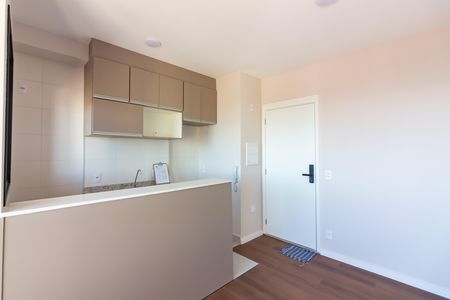Sala  de apartamento para alugar com 2 quartos, 39m² em Presidente Altino, Osasco