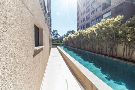 Piscina de apartamento à venda com 1 quarto, 46m² em Empresarial 18 do Forte, Barueri