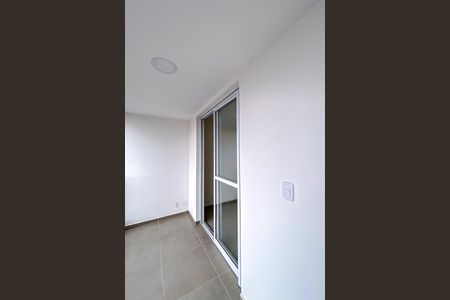 Apartamento para alugar com 48m², 2 quartos e sem vaga Apartamento para alugar com 48m², 2 quartos e sem vagaVaranda da Sala