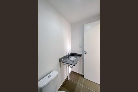 Apartamento para alugar com 48m², 2 quartos e sem vaga Apartamento para alugar com 48m², 2 quartos e sem vagaBanheiro da Suíte