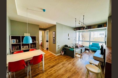 Sala de apartamento para alugar com 2 quartos, 68m² em Petrópolis, Porto Alegre