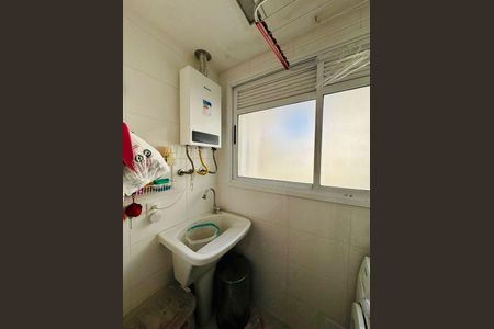 Área de serviço de apartamento para alugar com 2 quartos, 68m² em Petrópolis, Porto Alegre