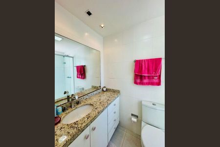 Banheiro1 de apartamento para alugar com 2 quartos, 68m² em Petrópolis, Porto Alegre