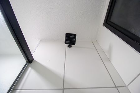 Apartamento à venda com 41m², 2 quartos e 1 vaga Apartamento à venda com 41m², 2 quartos e 1 vagaBanheiro