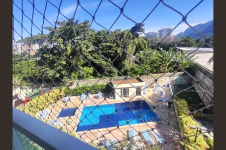 Apartamento para alugar com 71m², 2 quartos e 1 vaga Apartamento para alugar com 71m², 2 quartos e 1 vagaVaranda