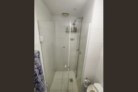 Apartamento para alugar com 71m², 2 quartos e 1 vaga Apartamento para alugar com 71m², 2 quartos e 1 vagaBanheiro da suíte